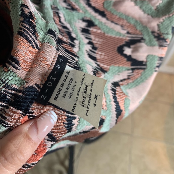 REVERSIBLE - Picture 6 of 8